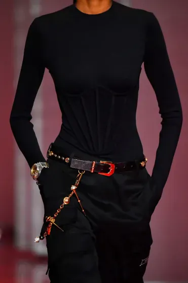Versace Fall/Winter 2022-2023, Prêt-à-Porter | Ready-to-Wear Versace Fall/Winter 2022-2023, Prêt-à-Porter | Ready-to-Wear
