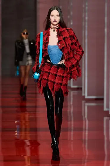 Versace Fall/Winter 2022-2023, Prêt-à-Porter | Ready-to-Wear Versace Fall/Winter 2022-2023, Prêt-à-Porter | Ready-to-Wear