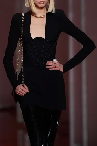 Versace Fall/Winter 2022-2023, Prêt-à-Porter | Ready-to-Wear Versace Fall/Winter 2022-2023, Prêt-à-Porter | Ready-to-Wear