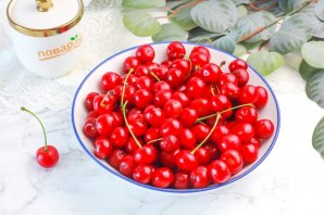Вишня в сиропе Вишня в сиропе