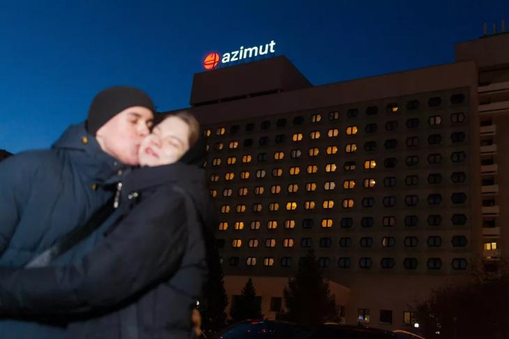 
                AZIMUT Hotels вновь включает любовь            
