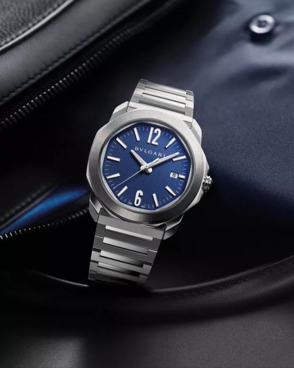 Bvlgari представил новые часы с автоподзаводом, хронограф и модели с турбийоном в коллекции Octo
Bvlgari представил новые часы с автоподзаводом, хронограф и модели с турбийоном в коллекции Octo