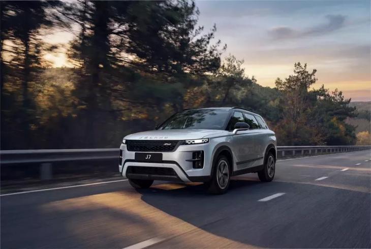 Два кроссовера Geely, Jeland с плюсом, новый Avatr и дизельный Changan — главные события в мире авто
Два кроссовера Geely, Jeland с плюсом, новый Avatr и дизельный Changan — главные события в мире авто