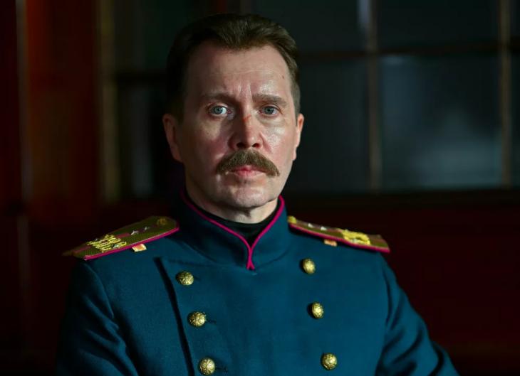 Евгений Миронов в тизер-трейлере сериала «Арсеньев»
Евгений Миронов в тизер-трейлере сериала «Арсеньев»