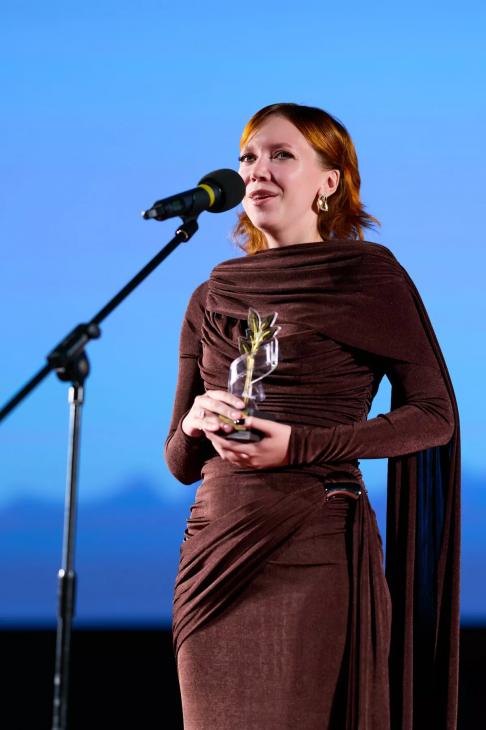 Елена Лядова, Михаил Тройник, Маруся Фомина, Стася Толстая и другие звезды на закрытии кинофестиваля "Сделано женщинами"
Елена Лядова, Михаил Тройник, Маруся Фомина, Стася Толстая и другие звезды на закрытии кинофестиваля "Сделано женщинами"