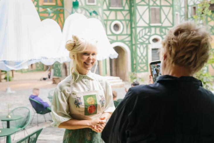 
                Пелагея рассказала HELLO! о том, как съёмки в кино укрепили её веру в любовь            