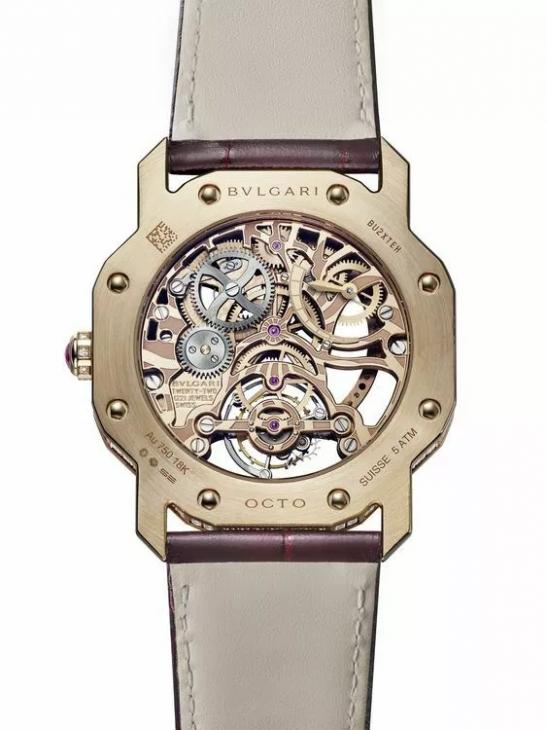 Bvlgari представил новые часы с автоподзаводом, хронограф и модели с турбийоном в коллекции Octo
Bvlgari представил новые часы с автоподзаводом, хронограф и модели с турбийоном в коллекции Octo