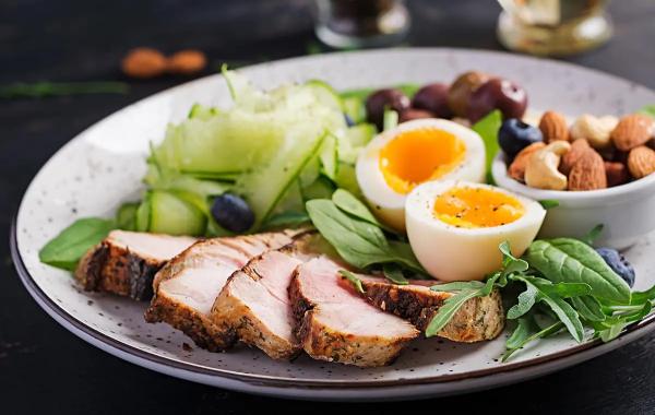 Диеты против болезней возраста: какая правильная? LCHF или средиземноморская диета, что лучше Диеты против болезней возраста: какая правильная? LCHF или средиземноморская диета, что лучше