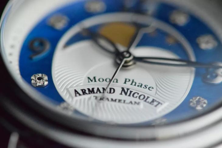 Armand Nicolet представил культовую коллекцию M03
Armand Nicolet представил культовую коллекцию M03