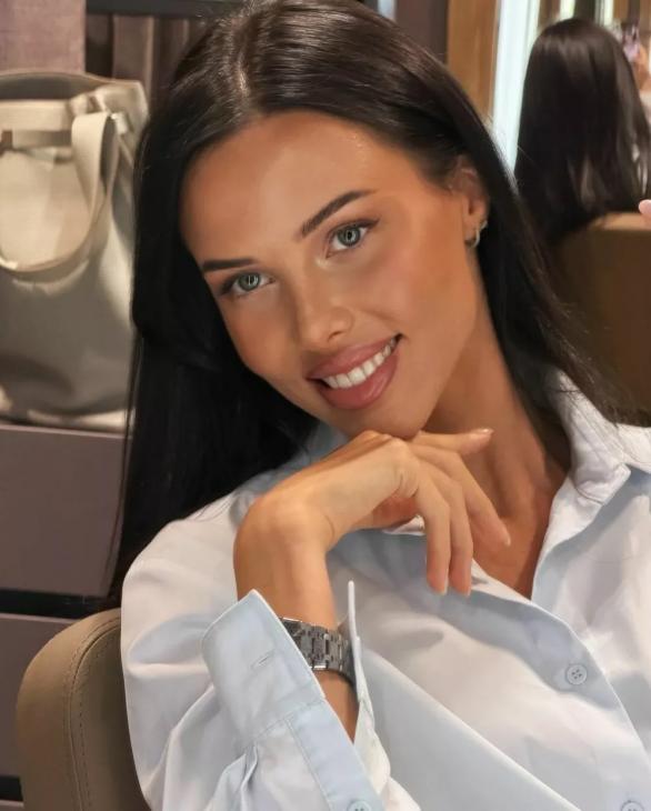 Анастасия Решетова удивила смелым преображением: фото
Анастасия Решетова удивила смелым преображением: фото