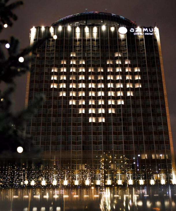 
                AZIMUT Hotels вновь включает любовь            