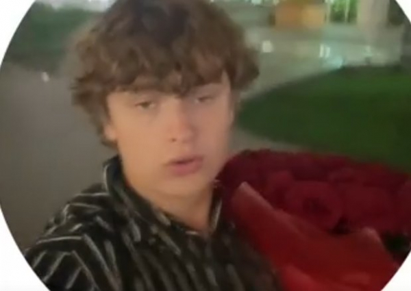 Егор Мельников отметил один своё 19-летие Егор Мельников отметил один своё 19-летие