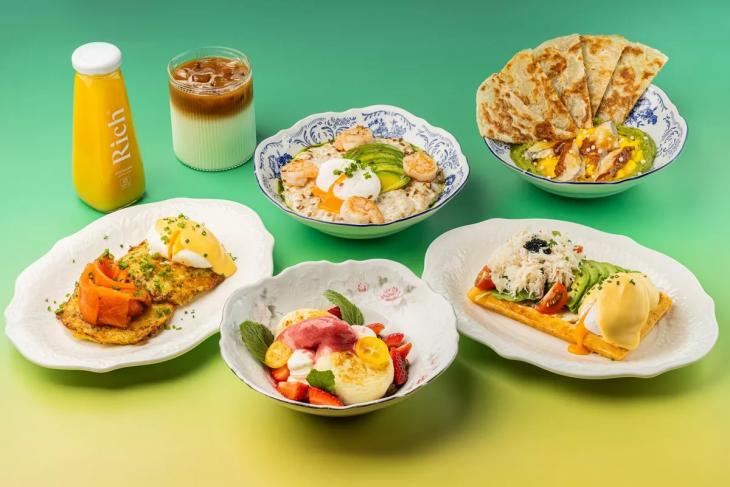Фестиваль BreakFest в Москве: крабовая вафля, яйцо по-шотландски и большой сырник с черничной сгущенкой
Фестиваль BreakFest в Москве: крабовая вафля, яйцо по-шотландски и большой сырник с черничной сгущенкой