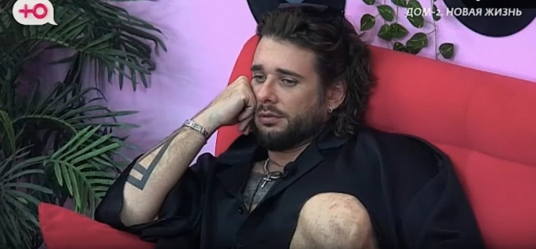 Евгений Ромашов не может развлекаться из-за беременности жены Анастасии