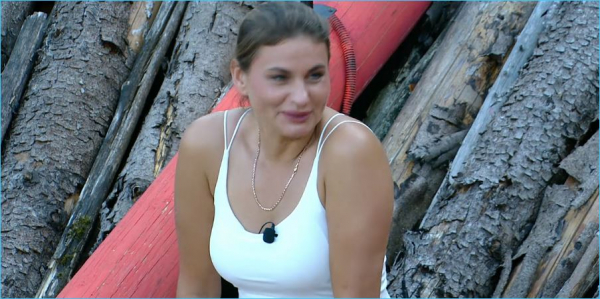 Элина Рахимова окончательно разочарована в дружбе с Вероникой Гракович Элина Рахимова окончательно разочарована в дружбе с Вероникой Гракович