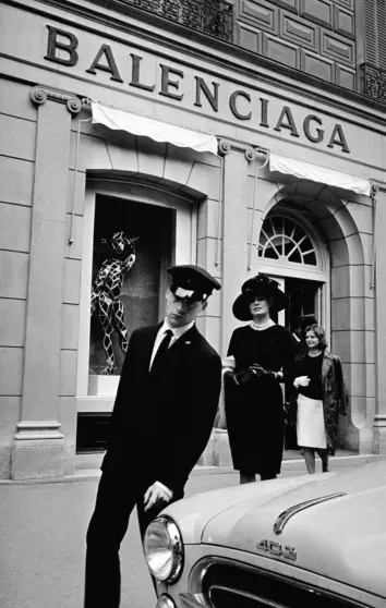 История модного дома Balenciaga:от обычной мастерской до иконы высокой моды. История модного дома Balenciaga:от обычной мастерской до иконы высокой моды.
