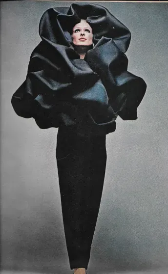 История модного дома Balenciaga:от обычной мастерской до иконы высокой моды. История модного дома Balenciaga:от обычной мастерской до иконы высокой моды.