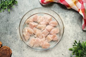 Курица с картошкой в микроволновке Курица с картошкой в микроволновке