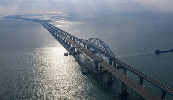 На Крымском мосту ужесточат правила провоза топлива На Крымском мосту ужесточат правила провоза топлива