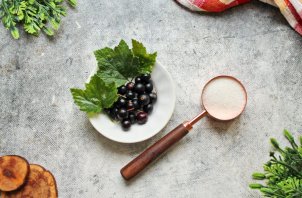 Пюре из черной смородины Пюре из черной смородины