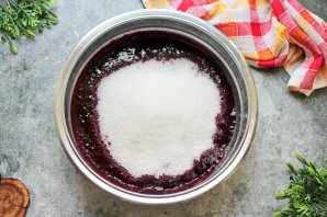 Пюре из черной смородины Пюре из черной смородины