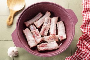 Ребрышки с фасолью Ребрышки с фасолью