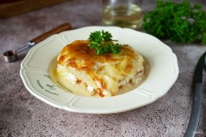 Рыба с картофелем, запеченные под майонезом Рыба с картофелем, запеченные под майонезом
