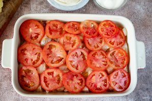 Рыба с картофелем, запеченные под майонезом Рыба с картофелем, запеченные под майонезом