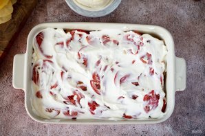 Рыба с картофелем, запеченные под майонезом Рыба с картофелем, запеченные под майонезом