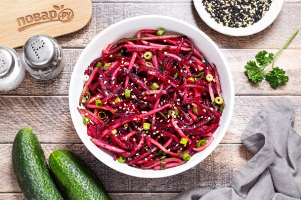 Салат из свеклы с огурцами Салат из свеклы с огурцами