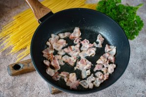 Спагетти с беконом