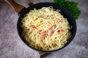 Спагетти с беконом