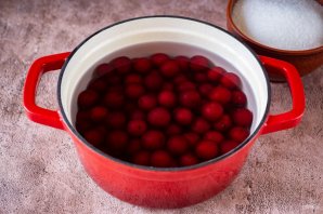 Варенье из алычи с косточками Варенье из алычи с косточками