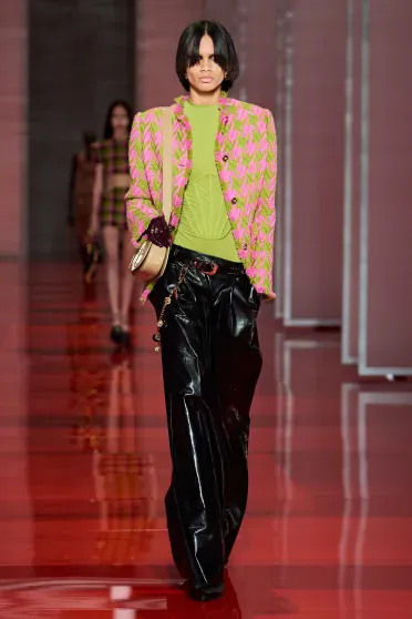 Versace Fall/Winter 2022-2023, Prêt-à-Porter | Ready-to-Wear Versace Fall/Winter 2022-2023, Prêt-à-Porter | Ready-to-Wear