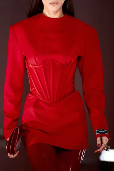 Versace Fall/Winter 2022-2023, Prêt-à-Porter | Ready-to-Wear Versace Fall/Winter 2022-2023, Prêt-à-Porter | Ready-to-Wear