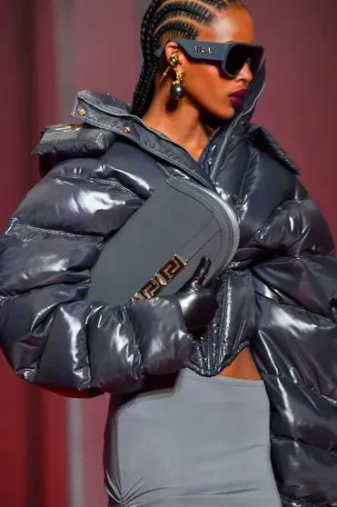Versace Fall/Winter 2022-2023, Prêt-à-Porter | Ready-to-Wear Versace Fall/Winter 2022-2023, Prêt-à-Porter | Ready-to-Wear