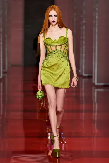 Versace Fall/Winter 2022-2023, Prêt-à-Porter | Ready-to-Wear Versace Fall/Winter 2022-2023, Prêt-à-Porter | Ready-to-Wear