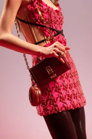 Versace Fall/Winter 2022-2023, Prêt-à-Porter | Ready-to-Wear Versace Fall/Winter 2022-2023, Prêt-à-Porter | Ready-to-Wear
