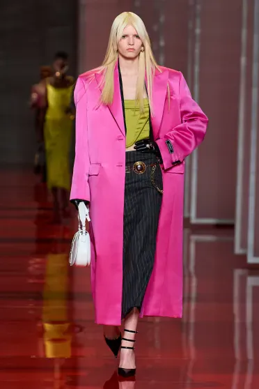 Versace Fall/Winter 2022-2023, Prêt-à-Porter | Ready-to-Wear Versace Fall/Winter 2022-2023, Prêt-à-Porter | Ready-to-Wear