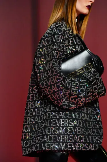 Versace Fall/Winter 2022-2023, Prêt-à-Porter | Ready-to-Wear Versace Fall/Winter 2022-2023, Prêt-à-Porter | Ready-to-Wear