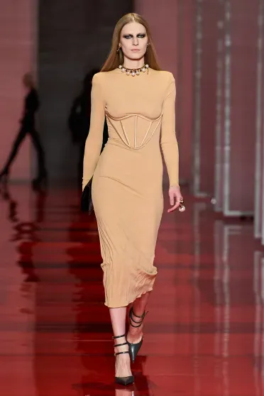 Versace Fall/Winter 2022-2023, Prêt-à-Porter | Ready-to-Wear Versace Fall/Winter 2022-2023, Prêt-à-Porter | Ready-to-Wear