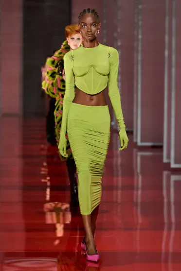 Versace Fall/Winter 2022-2023, Prêt-à-Porter | Ready-to-Wear Versace Fall/Winter 2022-2023, Prêt-à-Porter | Ready-to-Wear