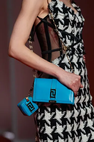 Versace Fall/Winter 2022-2023, Prêt-à-Porter | Ready-to-Wear Versace Fall/Winter 2022-2023, Prêt-à-Porter | Ready-to-Wear