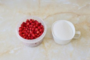 Земляника с сахаром на зиму Земляника с сахаром на зиму