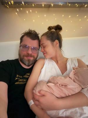 У Гарика Харламова и Катерины Ковальчук родилась дочь: пара озвучила имя и показала первые фото У Гарика Харламова и Катерины Ковальчук родилась дочь: пара озвучила имя и показала первые фото