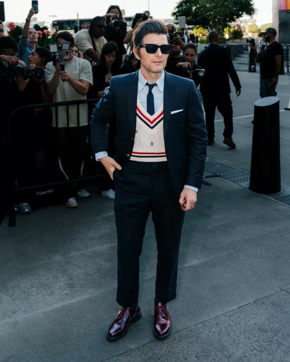 Деми Мур, Наоми Уоттс и другие селебрити на показе новой коллекции Thom Browne
Деми Мур, Наоми Уоттс и другие селебрити на показе новой коллекции Thom Browne