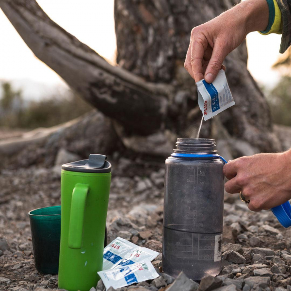 Дорожная аптечка без лишнего: 5 препаратов, которые стоит взять с собой в путешествие Дорожная аптечка без лишнего: 5 препаратов, которые стоит взять с собой в путешествие