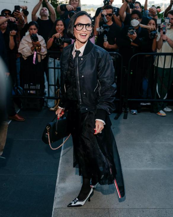 Деми Мур, Наоми Уоттс и другие селебрити на показе новой коллекции Thom Browne
Деми Мур, Наоми Уоттс и другие селебрити на показе новой коллекции Thom Browne