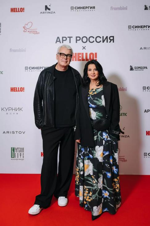 
                Сергей Бурунов, Татьяна Куртукова и другие звёзды на открытии II осенней ярмарки &laquo;Арт Россия&raquo;            
