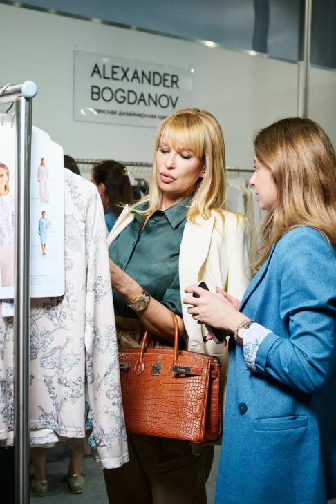 
                Екатерина и Александра Стриженовы на открытии нового сезона выставки CPM&nbsp;&mdash;&nbsp;Collection Premi&egrave;re Moscow в &laquo;Крокус&nbsp;Экспо&raquo;            